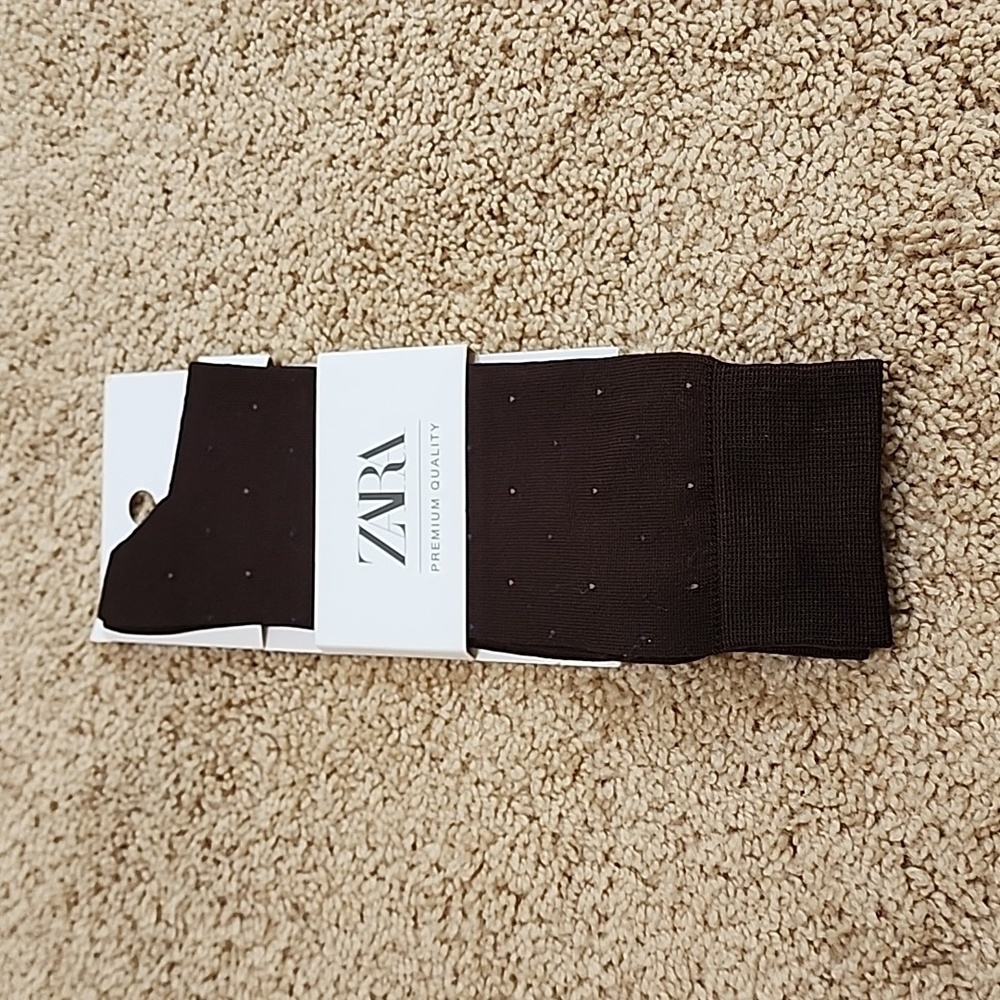 NWT! Zara size M Brown with small dots dress socks